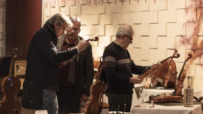 Wine-and-Violin-Hegedűkészítők-Szalonja-fotó-Laskovity-Ervin-NYITÓ.jpg