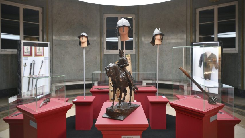 A huszárok életét mutatja be a debreceni Déri Múzeum új időszaki kiállítása.jpg