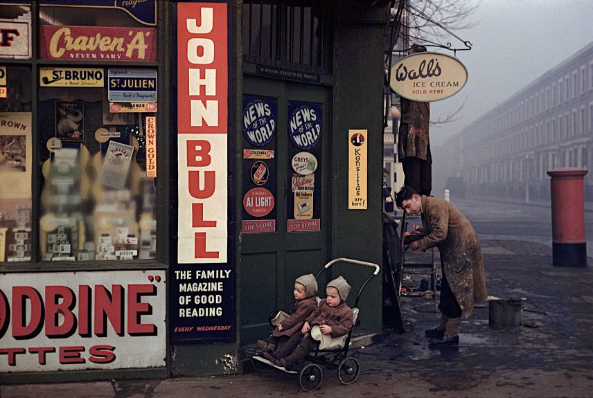 Utcasarok a World's End kerületben. London, Anglia, 1954. Fotó: Inge Morath / Magnum Photos