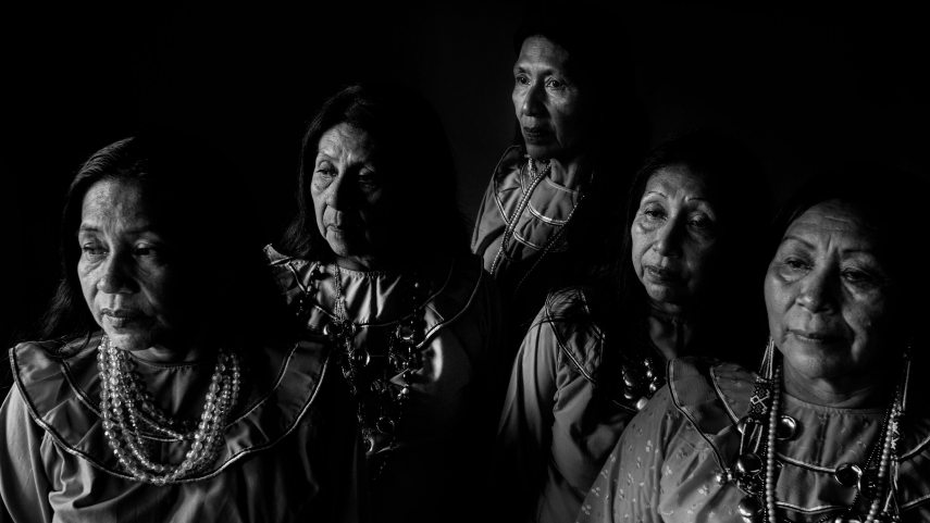 David_DÍaz.A Gonzales Cairuna család nőtagjai. Yarinacocha, Ucayali. 2022.jpg