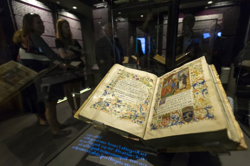 A Corvina könyvtár kiállítás MTI.jpg