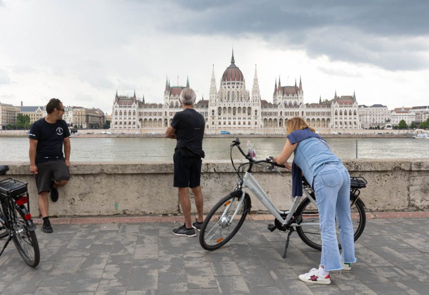 Biciklis városnézés Budapesten. Fotó: Csákvári Zsigmond / Kultúra.hu