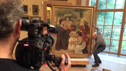 EOS Renoir_Filming The Artist's Family, 1896 at The Barnes Foundation 1 © EXHIBITION ON SCREEN.jpg