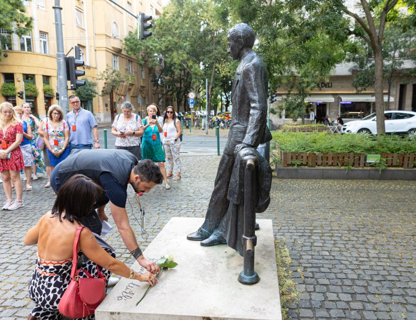 Radnóti Miklós irodalmi séta Juhász Anna és Szabó Kimmel Tamás