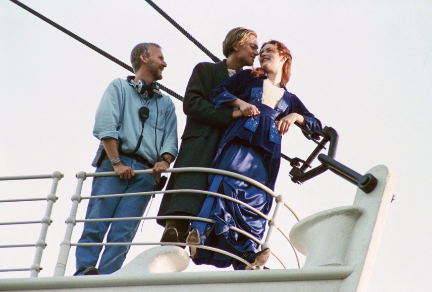 James Cameron Leonardo DiCaprióval és Kate Winslettel a Titanic forgatásán. Fotó:  Archives du 7eme Art / Photo12 via AFP