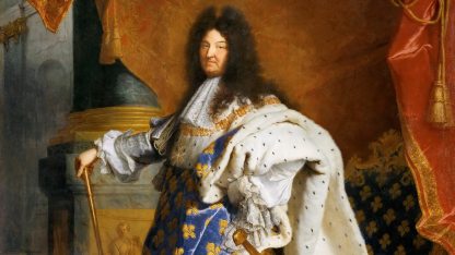 Portrait_of_Louis_XIV_of_France_in_Coronation_Robes_(by_Hyacinthe_Rigaud)_-_Louvre_Museum.jpg