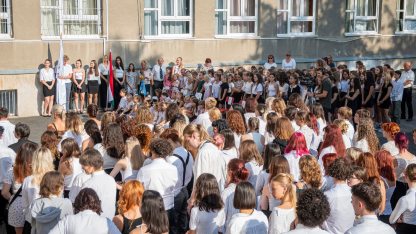 Győri Tánc- és Képzőművészeti Általános Iskola tanévnyitó.jpg