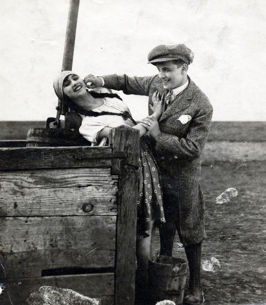 Liane Haid és Ráday Imre színművészek a Csárdáskirálynő című, 1927-es német-magyar koprodukciós film forgatásán. Fotó: Fortepan / Ráday Mihály