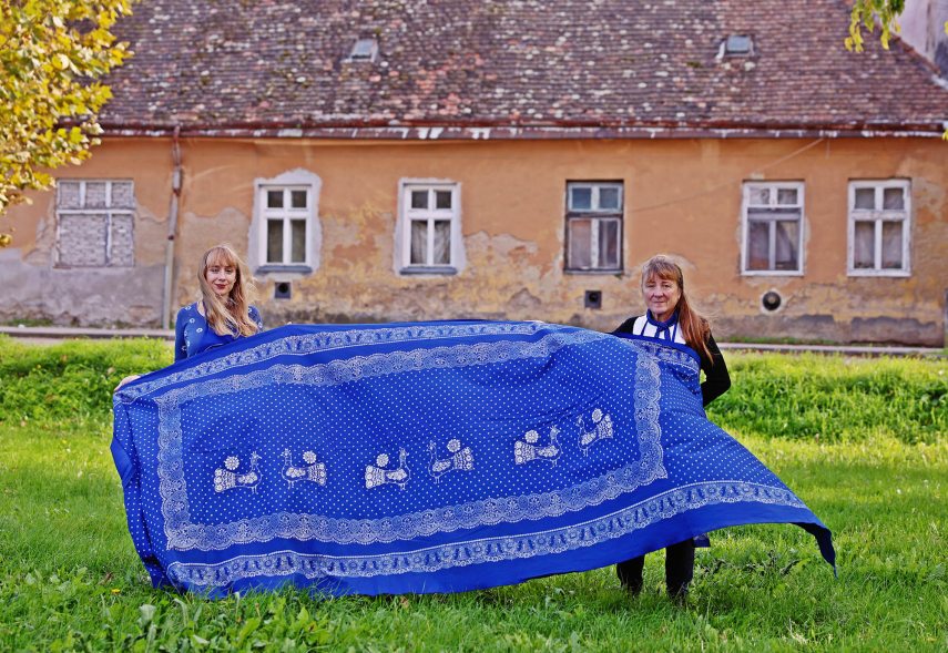 Gerencsér Enikő és Tóth Ildikó Győri Kékfestő Műhely. Fotó: Bach Máté / Kultúra.hu