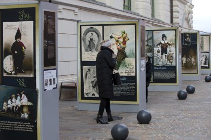 Boríték nélkül – Téli képeslapok a boldog békeidőkből MTI.jpg