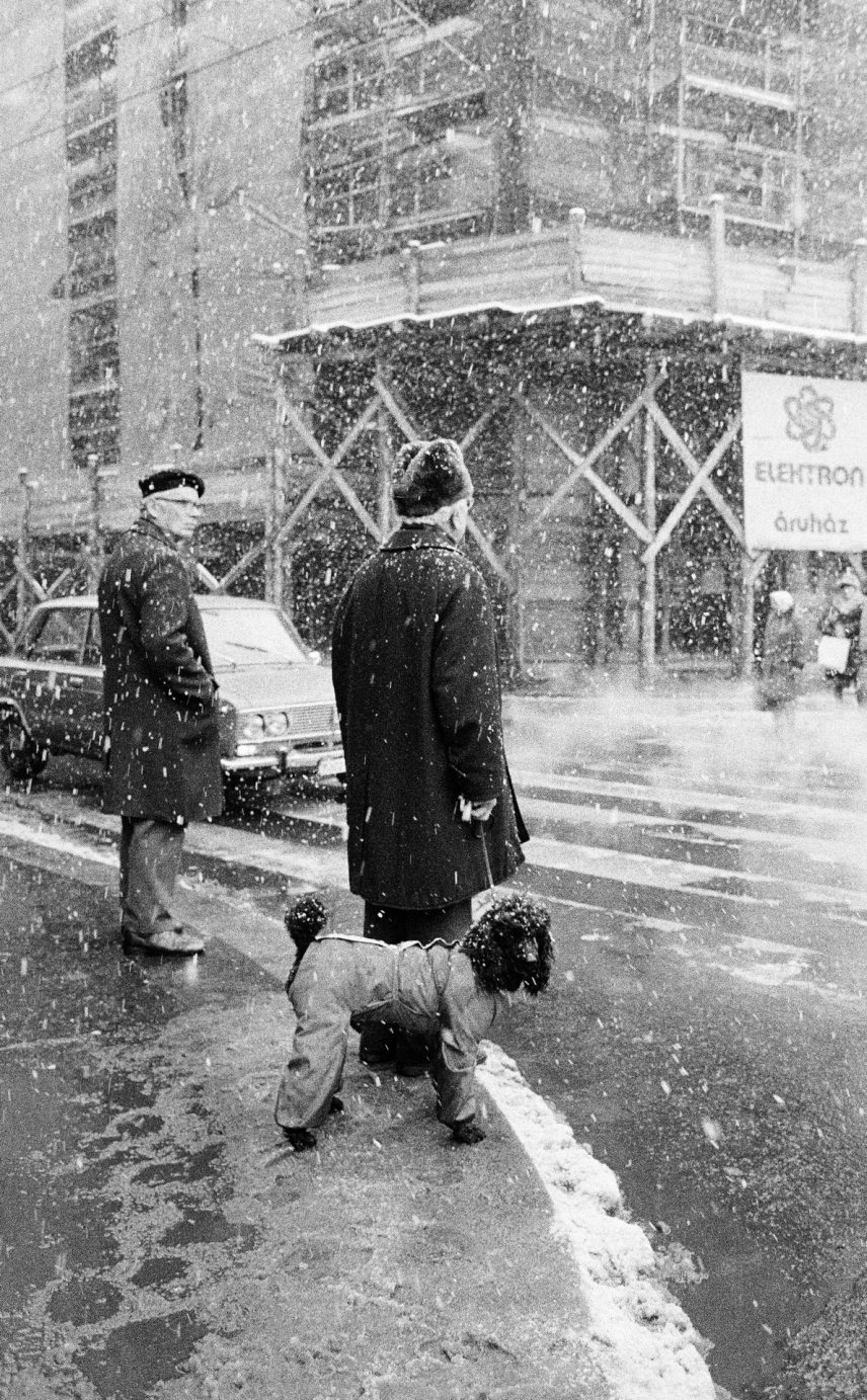 A VI. kerületi Nagymező utca és Bajcsy-Zsilinszky út sarkán 1982-ben. #288969 Fotó: Fortepan / Prohászka Imre