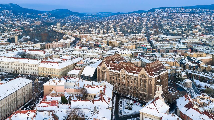 Országos Levéltár Bécsi kapu tér shutterstock.jpg