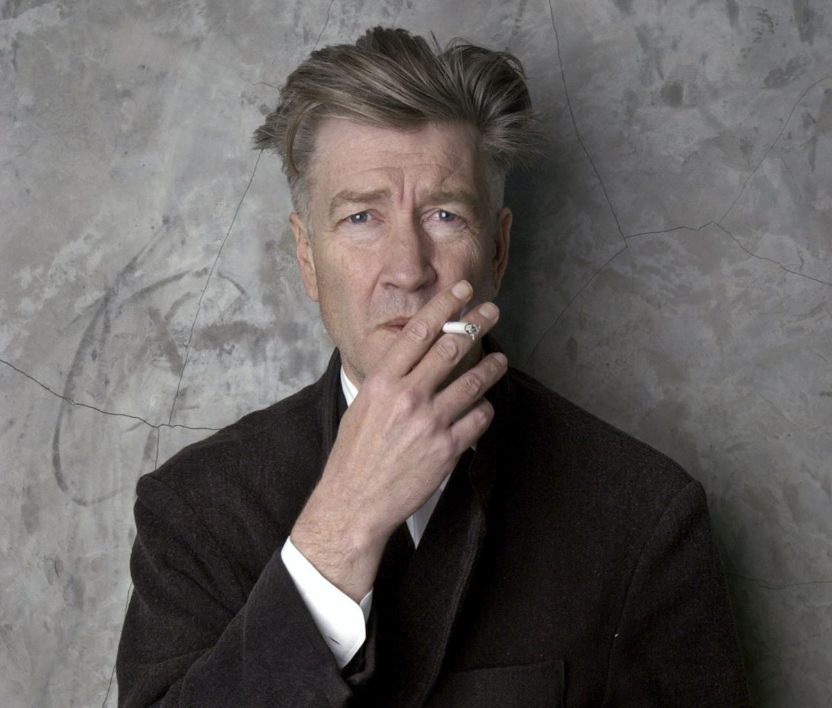 David Lynch poses at his Los Angeles home 2002 Profimedia AP.jpg