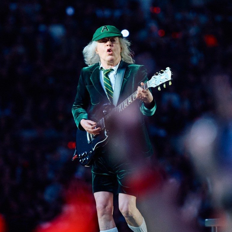 Angus Young ACDC .jpg