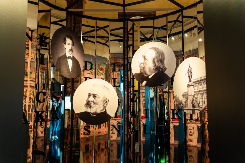 A tudomány varázshatalma és a gondolat szabadsága platánok alatt fejlődik