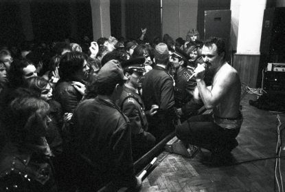 Beatrice-koncert 1988-ban. A sorozat felvételeit a Beatrice rajongói kör tagjai készítették. Fotó: Ambrus Tibor / Fortepan