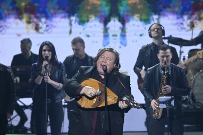 Szarka Tamás énekel a Petőfi Zenei Díj - Életmű Gála felvételén. Fotó: Kovács Tamás / MTI