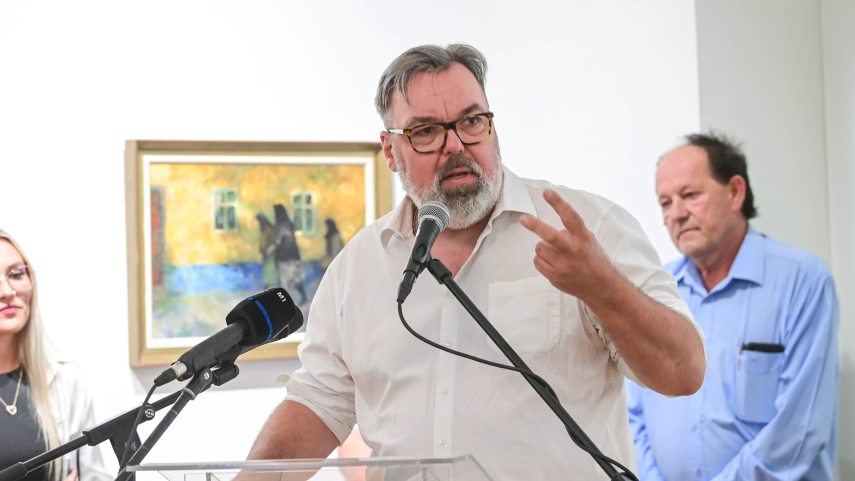 L. Simon László.jpg