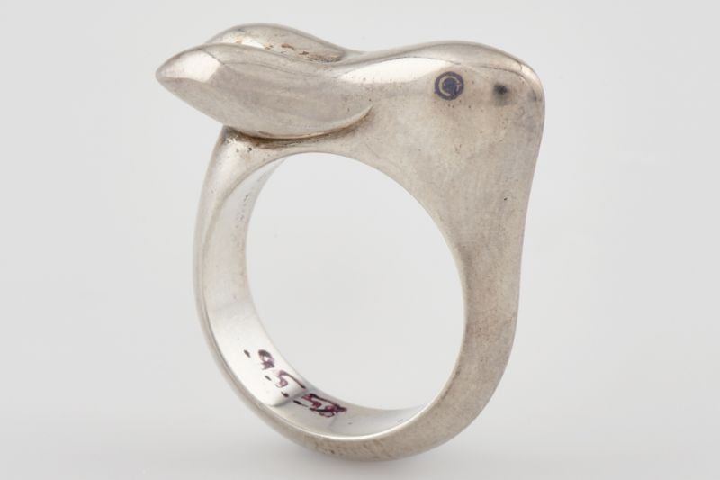 Gyűrű – Nyúl (Stomfai Krisztina, 1994-1995).jpg