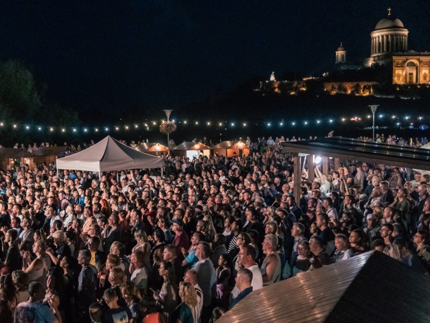 Borfesztivál a Három folyó völgyében.jpg