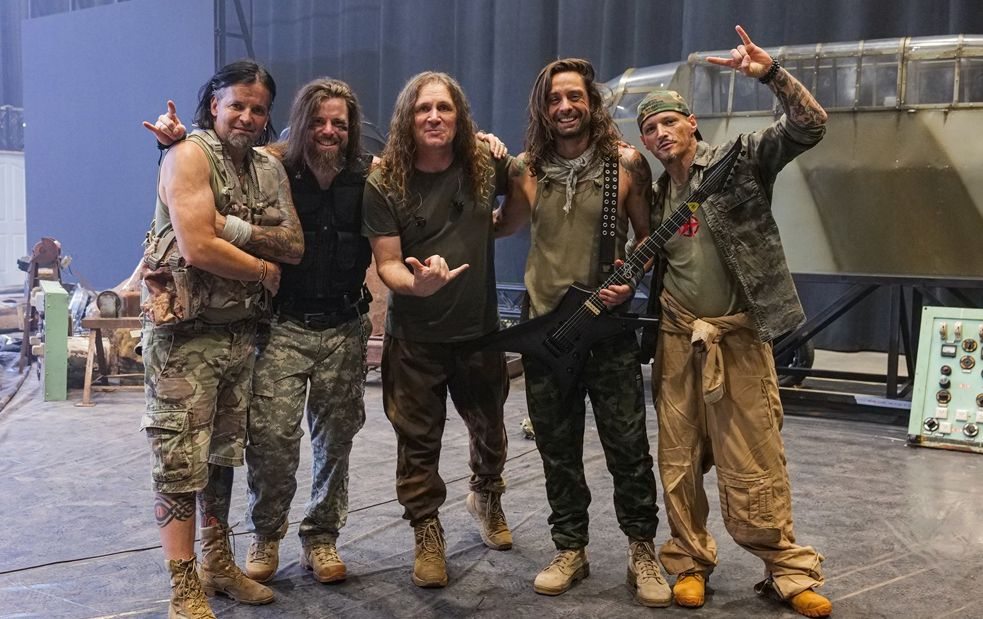 Tankcsapda Mondd ki werk 04.JPG