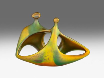 Anya gyermekével - Zsolnay kisplasztika (Török János terve).jpg