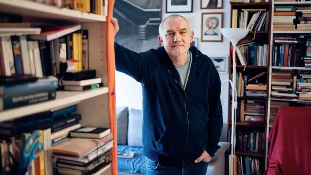 Darvasi László Fotó Hartyányi Norbert.jpg