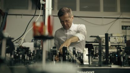 KrauszFerenc_AzElektronokNyomaban (002).jpg