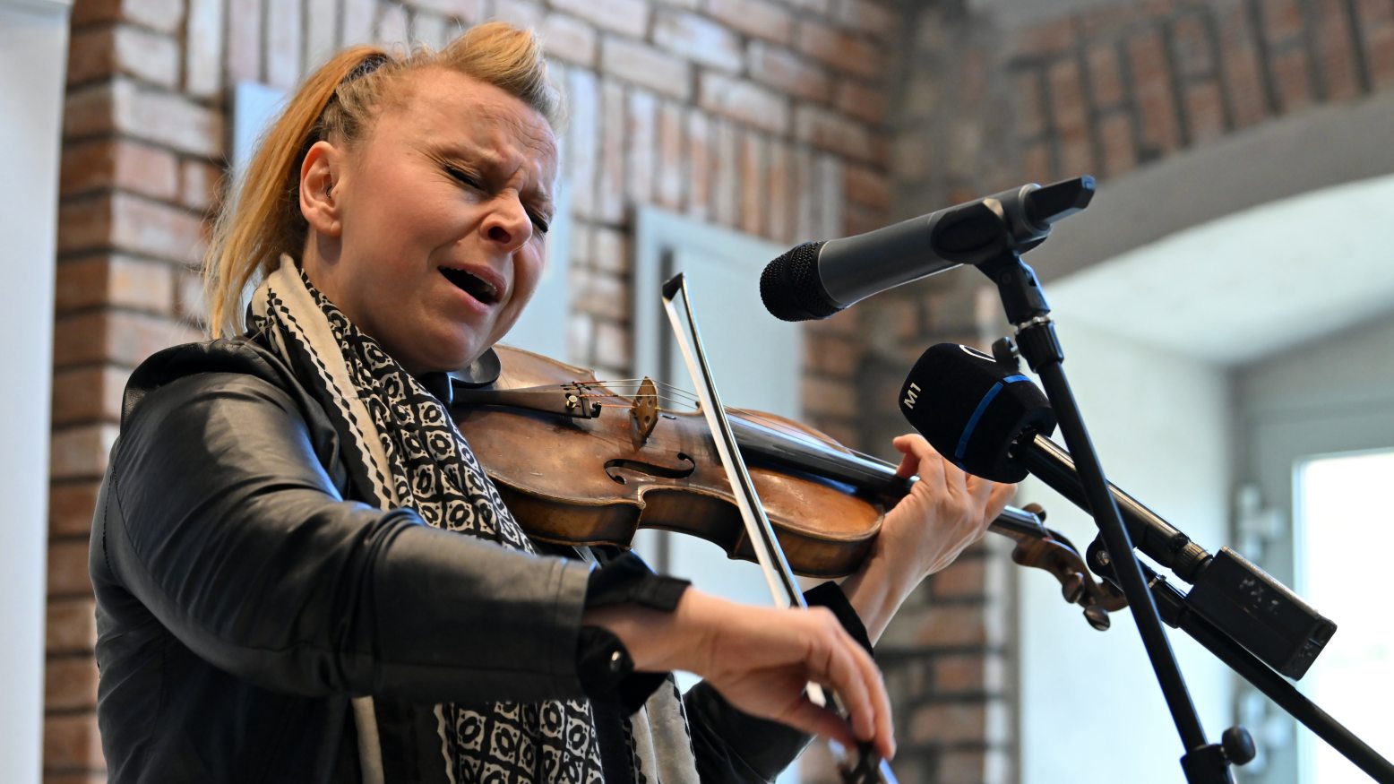 Szirtes Edina Mókus.jpg