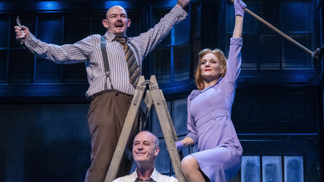 Radnay Csilla a Rémségek kicsiny boltja próbáján Orosz Ákossal és Seress Zoltánnal. Fotó: MTI/Szigetváry Zsolt