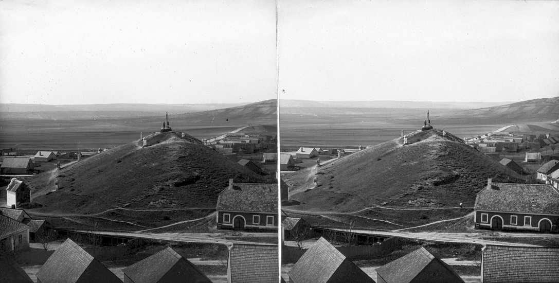 Kilátás a budaörsi Kő-hegyről a Kálvária-domb felé. Fotó: Fortepan / SZTFH Földtani Szolgálatának gyűjteménye / Eötvös Loránd