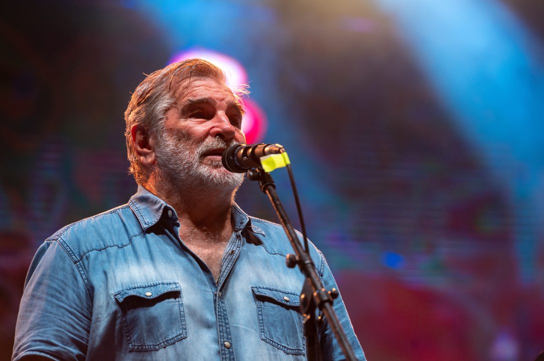 Vikidál Gyula az Összetartozás koncerten a 10. Duna Napokon az erdélyi Torockón 2024. június 1-jén. Fotó: Kiss Gábor / MTI