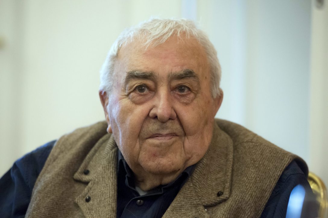 Kallós Zoltán Kossuth-díjas néprajzkutató, a Corvin-lánc kitüntetettje 2016. március 30-án. Fotó: MTI/Koszticsák Szilárd