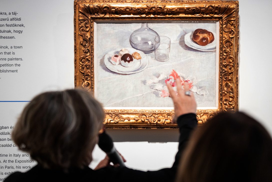 A Kugler sütemények című festmény A csend képei - Fényes Adolf (1867-1945) a Magyar Nemzeti Galériában. Fotó: Hatházi Tamás / MTI
