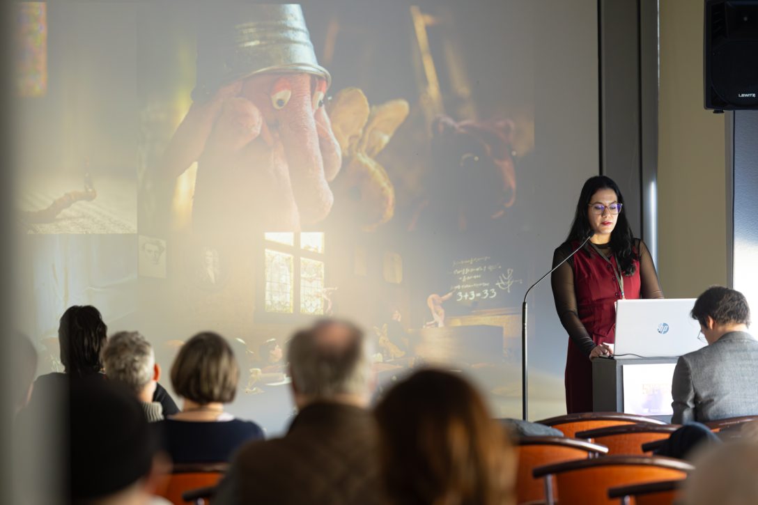 Kocsis Eszter Angéla  bábkészítő, bábtervező, doktorjelölt (MOME Művészettudomány PhD) . Fotó: Csákvári Zsigmond / Kultúra.hu
