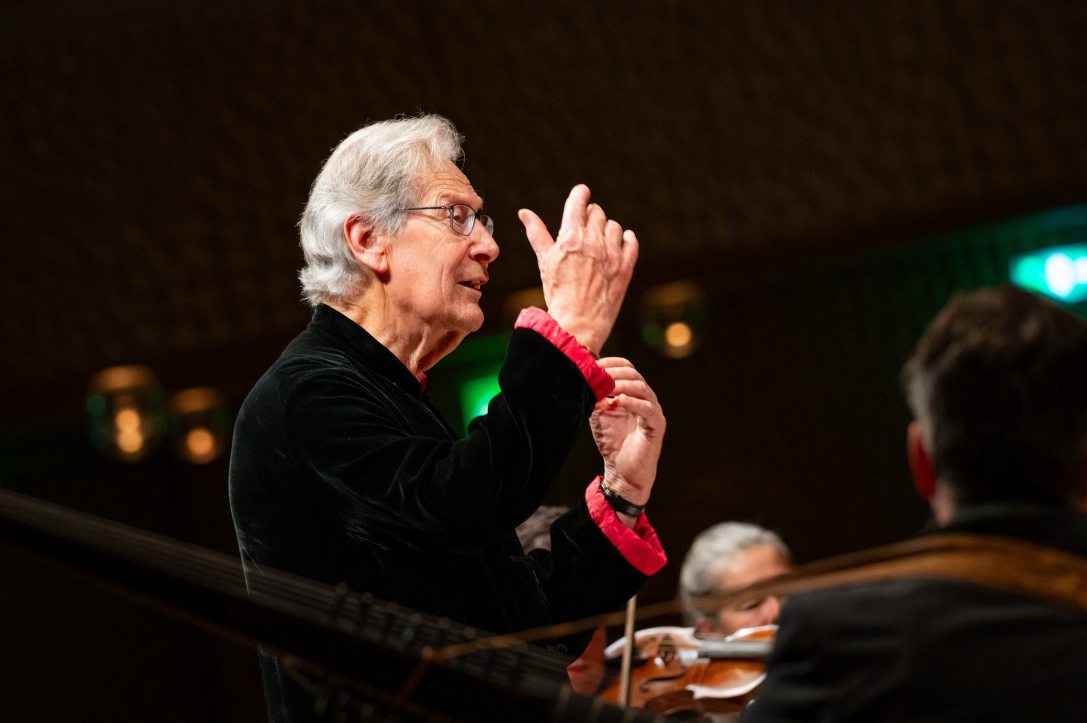 Sir John Eliot Gardiner. Fotó: Jonas Walzberg / DPA / AFP