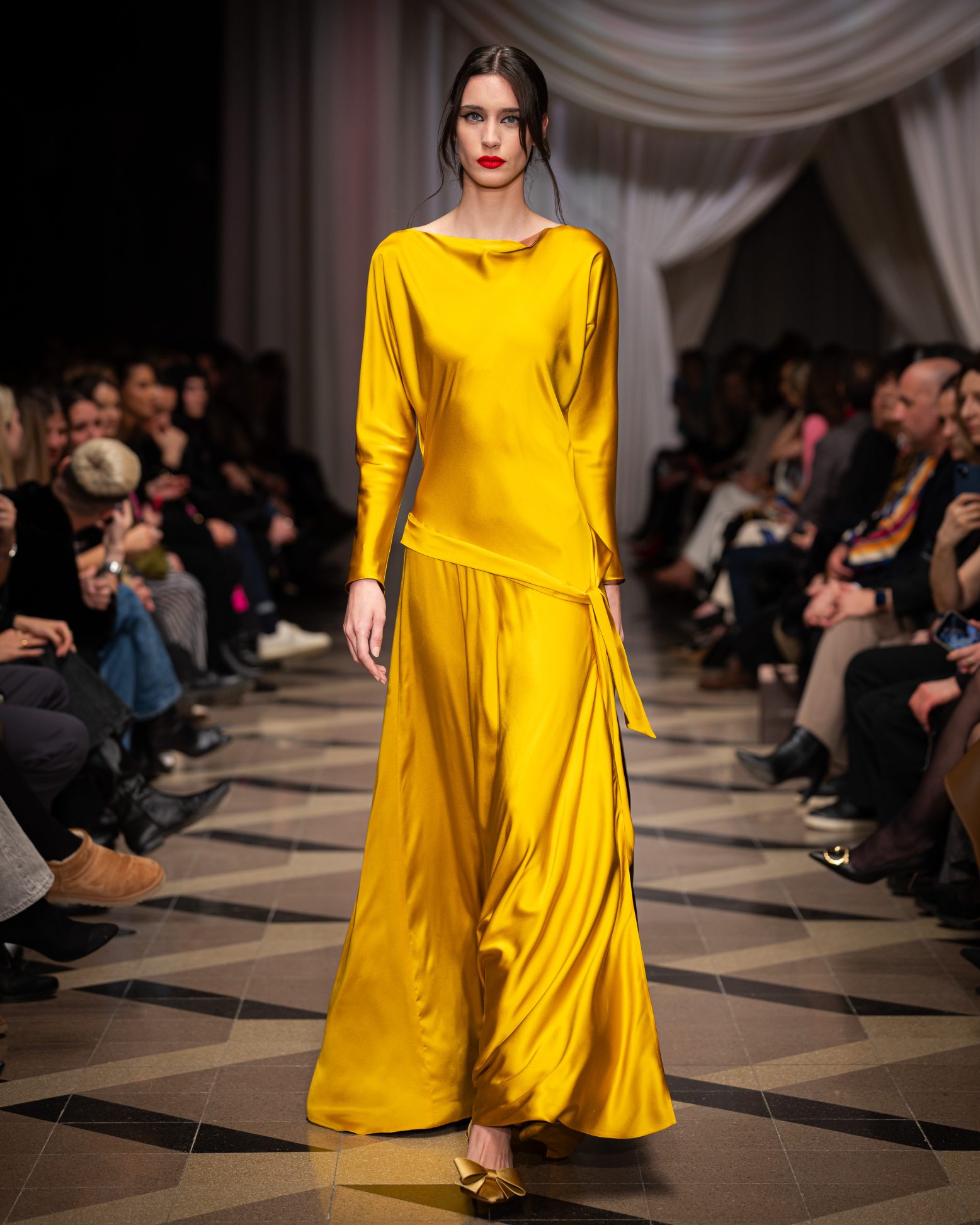 A szépség marad – a KATTI ZOÓB divatház legújabb, 2026/27-es őszi-téli kollekciója. Fotó: Katti Zoób katti_zoob_bcefw_aw2627-41.jpg