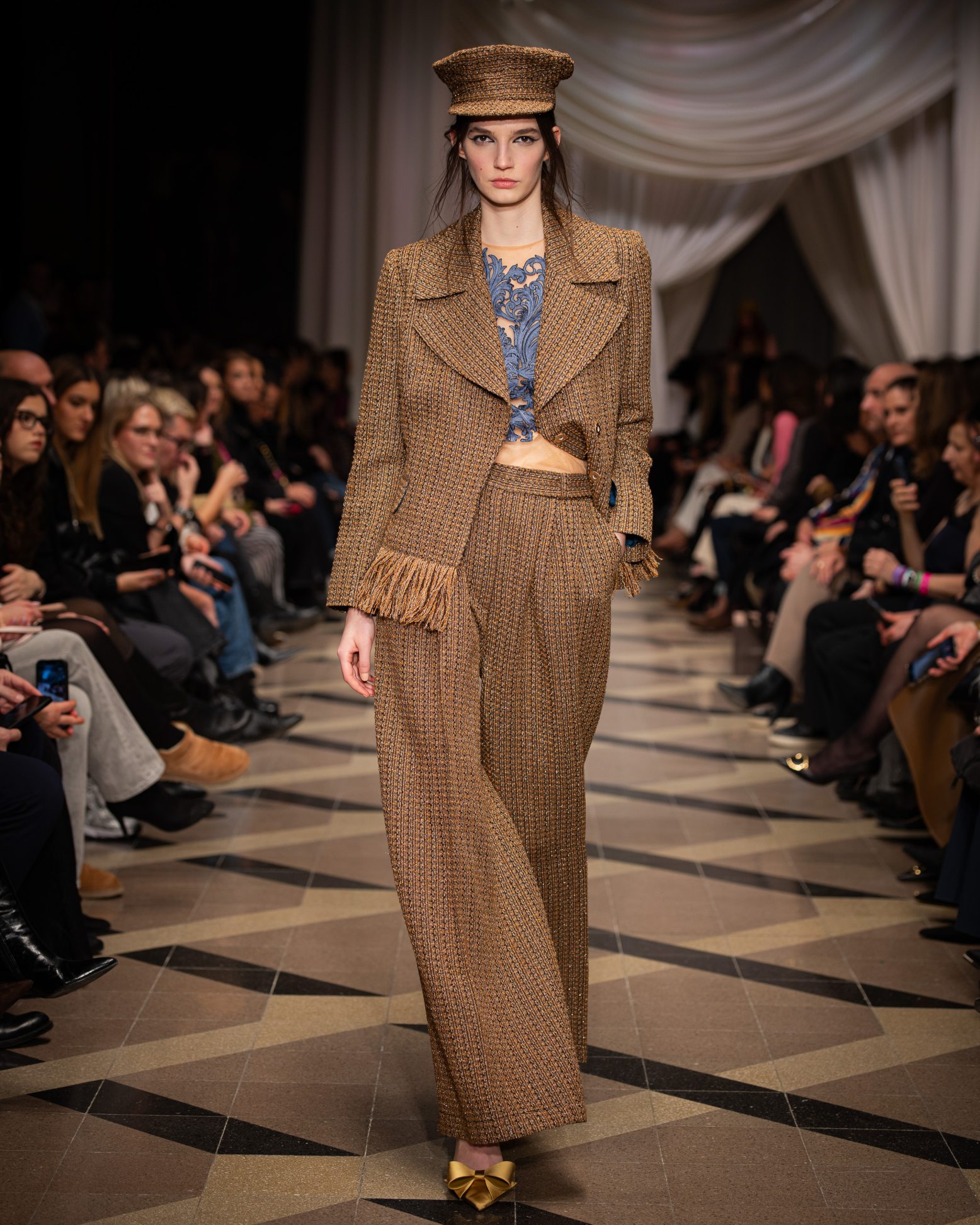 A szépség marad – a KATTI ZOÓB divatház legújabb, 2026/27-es őszi-téli kollekciója. Fotó: Katti Zoób katti_zoob_bcefw_aw2627-34.jpg