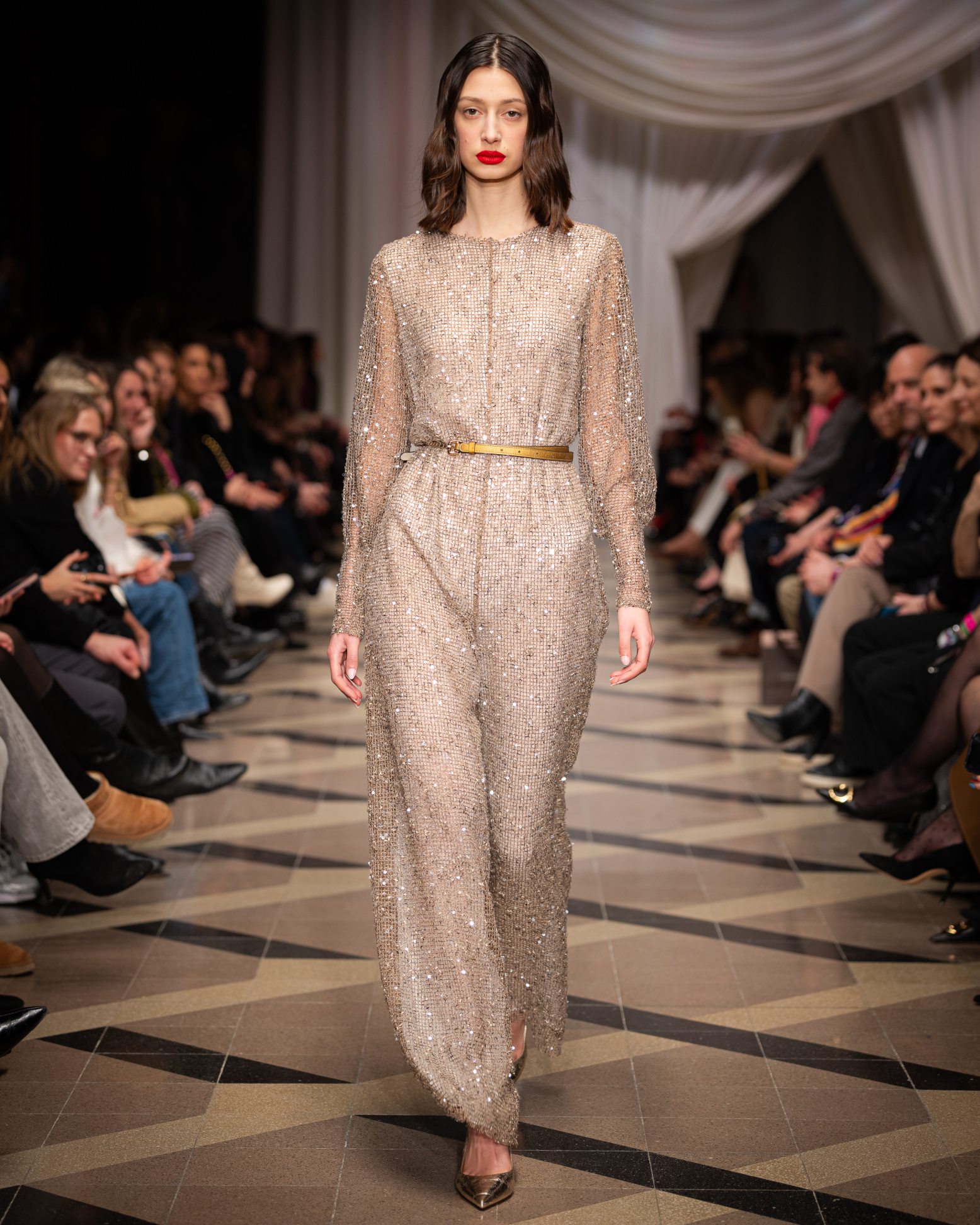 A szépség marad – a KATTI ZOÓB divatház legújabb, 2026/27-es őszi-téli kollekciója. Fotó: Katti Zoób katti_zoob_bcefw_aw2627-11.jpg