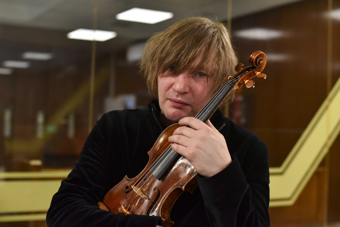 Lajkó Félix hegedűművész. Fotó: MTI/Molnár Edvárd