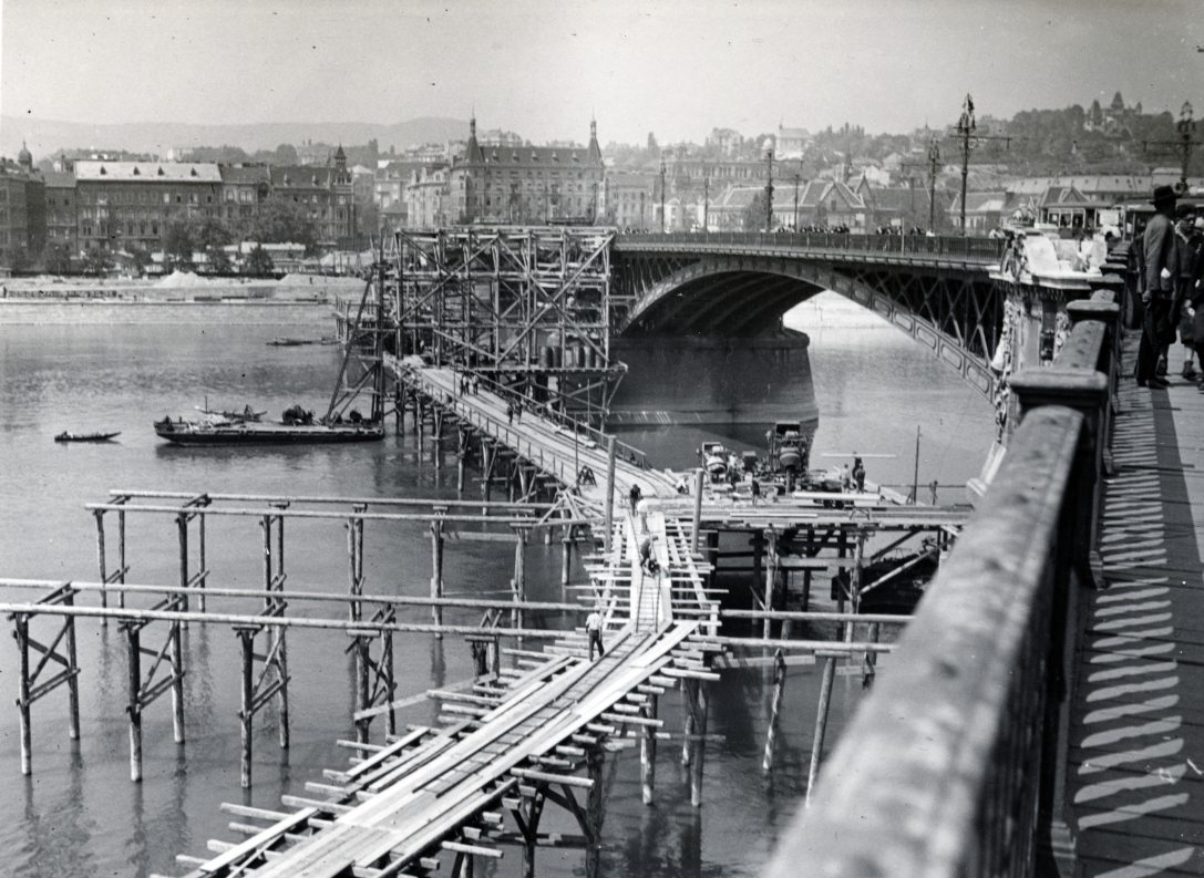 A hidat 1935-ben szélesítették ki. Fotó: Bor Dezső / Fortepan