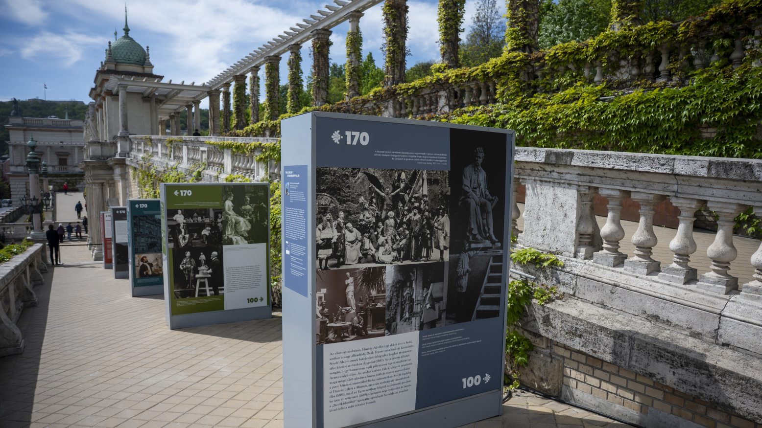 Strobl Alajos Várkertbazár.jpg