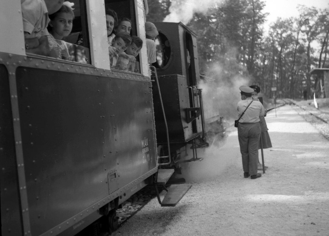 János-hegy állomáson 1955-ben. Fotó: Fortepan / A R