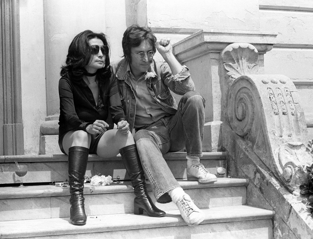 John Lennon és felesége, Yoko Ono 1971. május 17-én Cannes-ban. Fotó: Raph Gatti / AFP