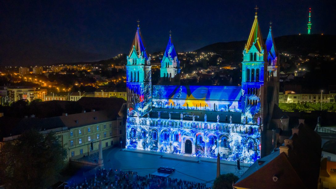 02_Zsolnay Light Art Video Mapping Verseny _16.jpg
