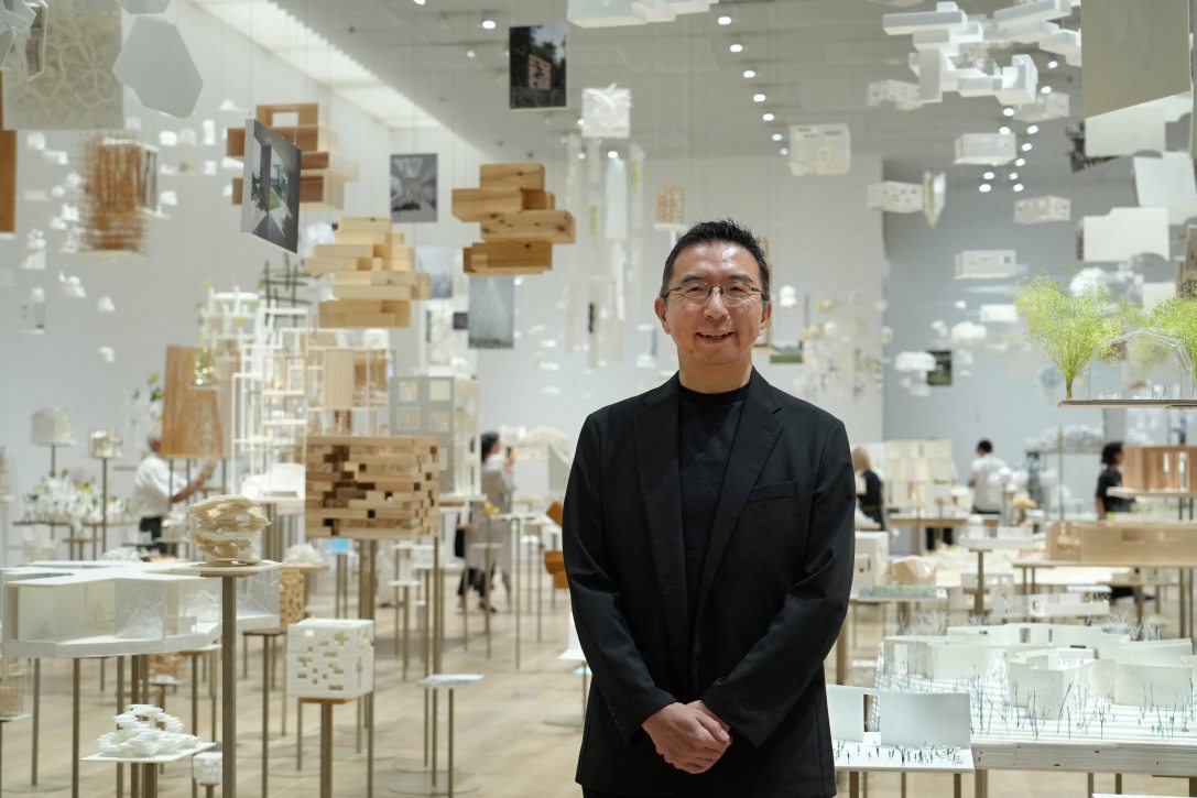 Sou Fujimoto japán építész. Fotó: Kazuhiro Nogi / AFP