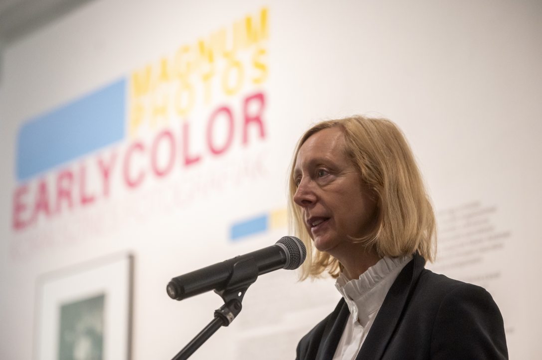 Andréa Holzherr kurátor, a Magnum Photos nemzetközi kulturális igazgatója. Fotó: MTI/Balogh Zoltán