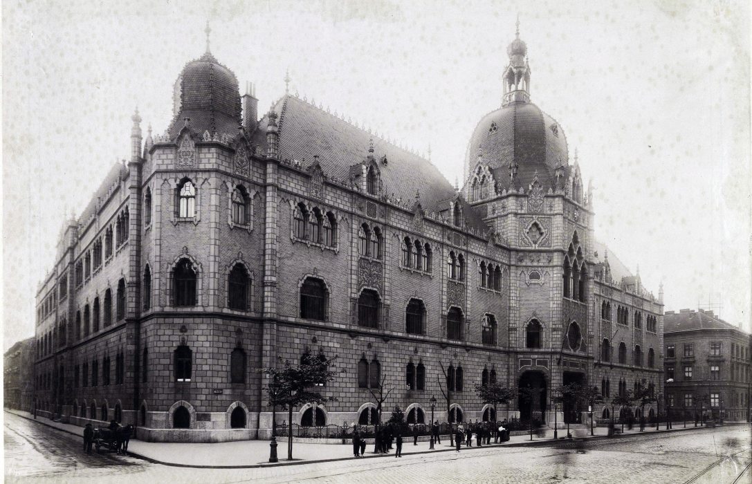 Az Iparművészeti Múzeum 1900 körül. Fotó: Fortepan / Budapest Főváros Levéltára / Klösz György fényképei / Klösz György