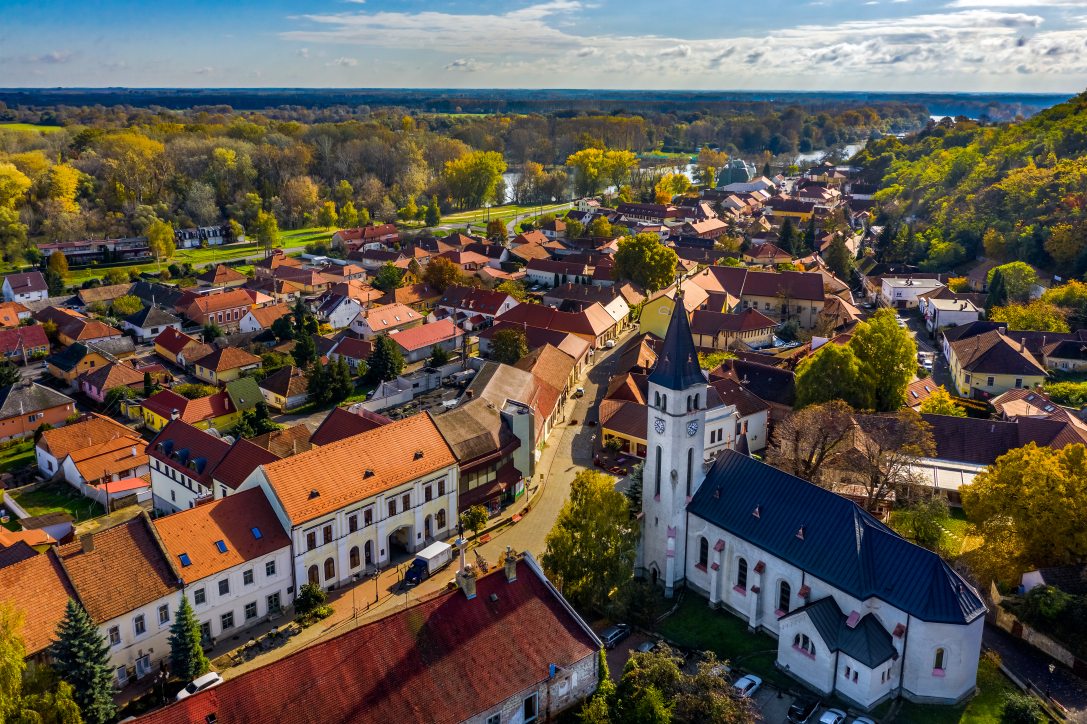 Légi felvétel Tokaj történelmi központjáról. Fotó: Shutterstock