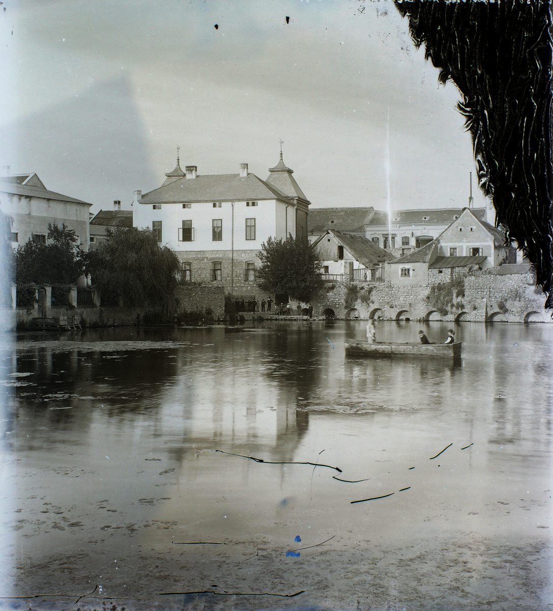 1902, Magyarország, Tapolca, Malom-tó. Leltári jelzet: MMKM.TFGY.2017-11-12 Fotó: Fortepan / Magyar Műszaki és Közlekedési Múzeum / Történeti Fényképek Gyűjteménye